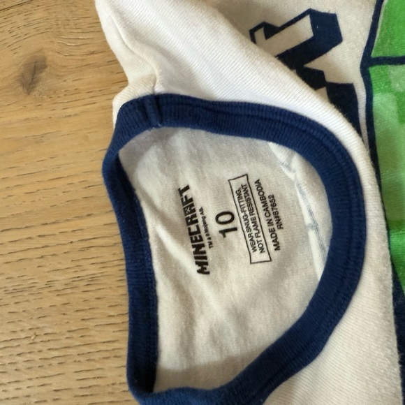 Kids Minecraft Pajama Set - Green and Gray size 8-10 - Picture 6 of 6